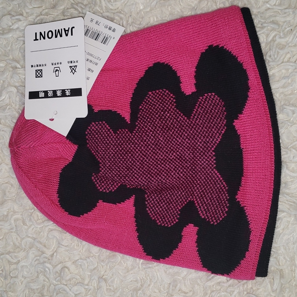Winter Beanie Pink & Black Bear - Picture 4 of 4